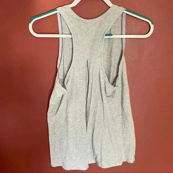 Lululemon Light Purple Top - Picture 6 of 7